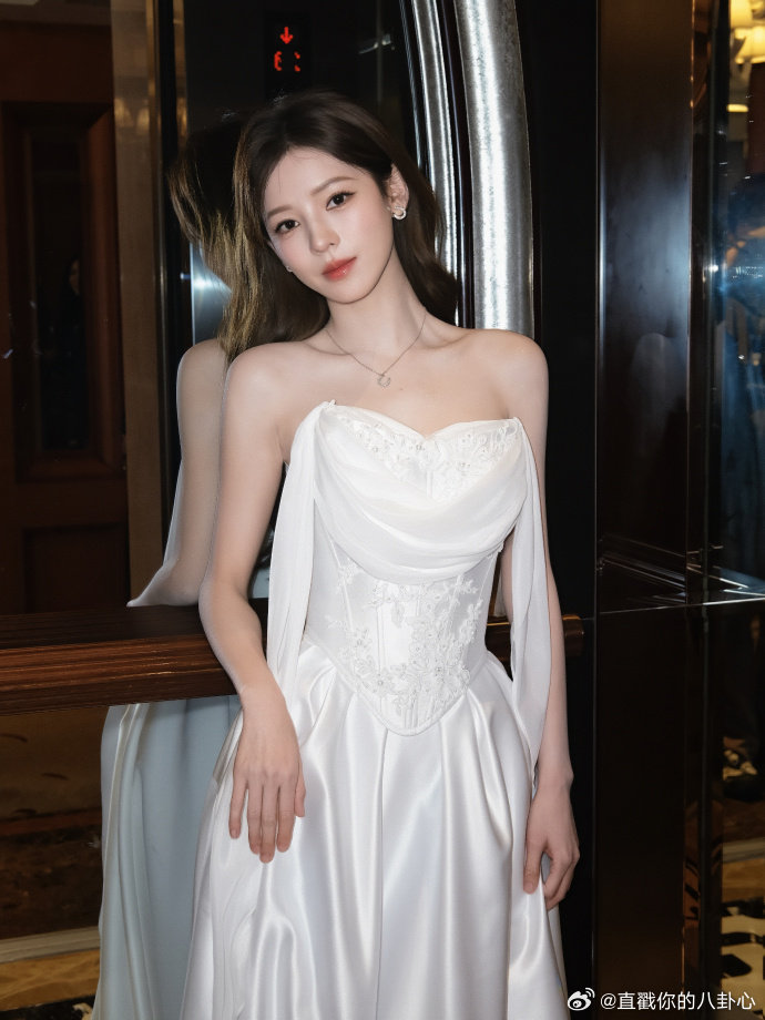 张予曦红包人均有份 贴心惊喜如约和大家相见，张予曦带来全员可领红包福利，每位粉丝
