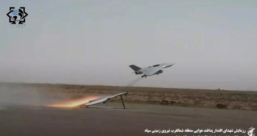 伊朗伊斯兰革命卫队首次使用“哈迪德-110”隐形无人机

这事儿传开后，美军一直