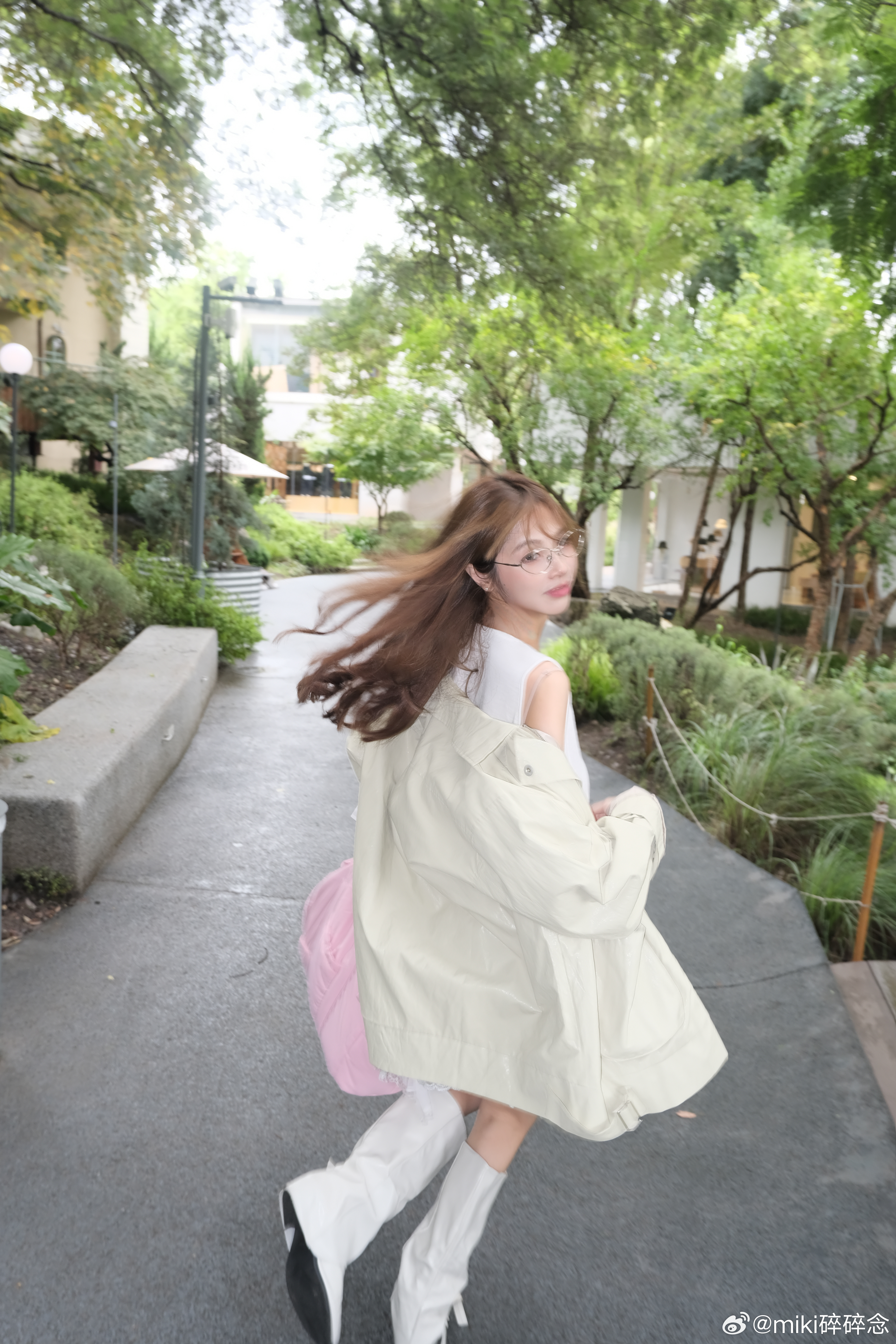 闺蜜出手 ​​​
