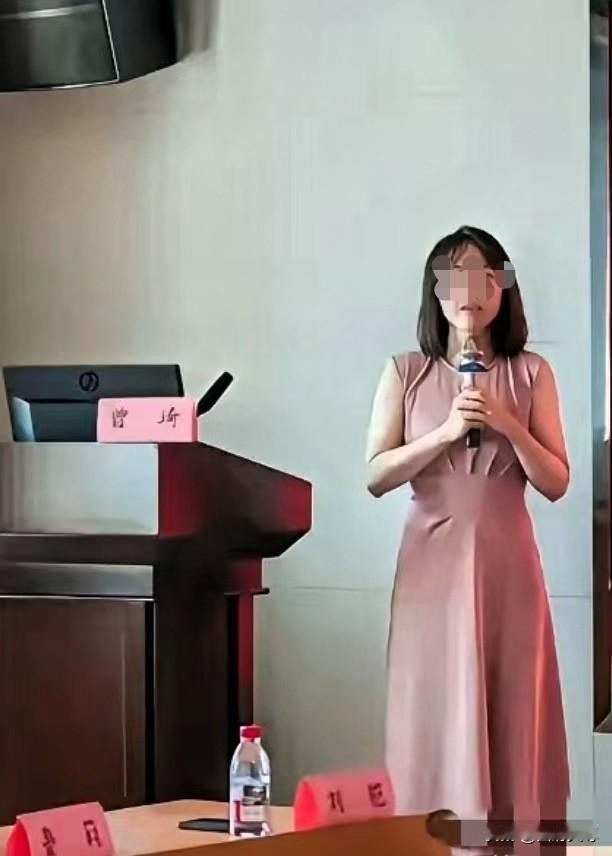 没人好奇，那段17分钟的视频是谁拍的，又是谁传出来的吗？首先，我不认为这是曾医生