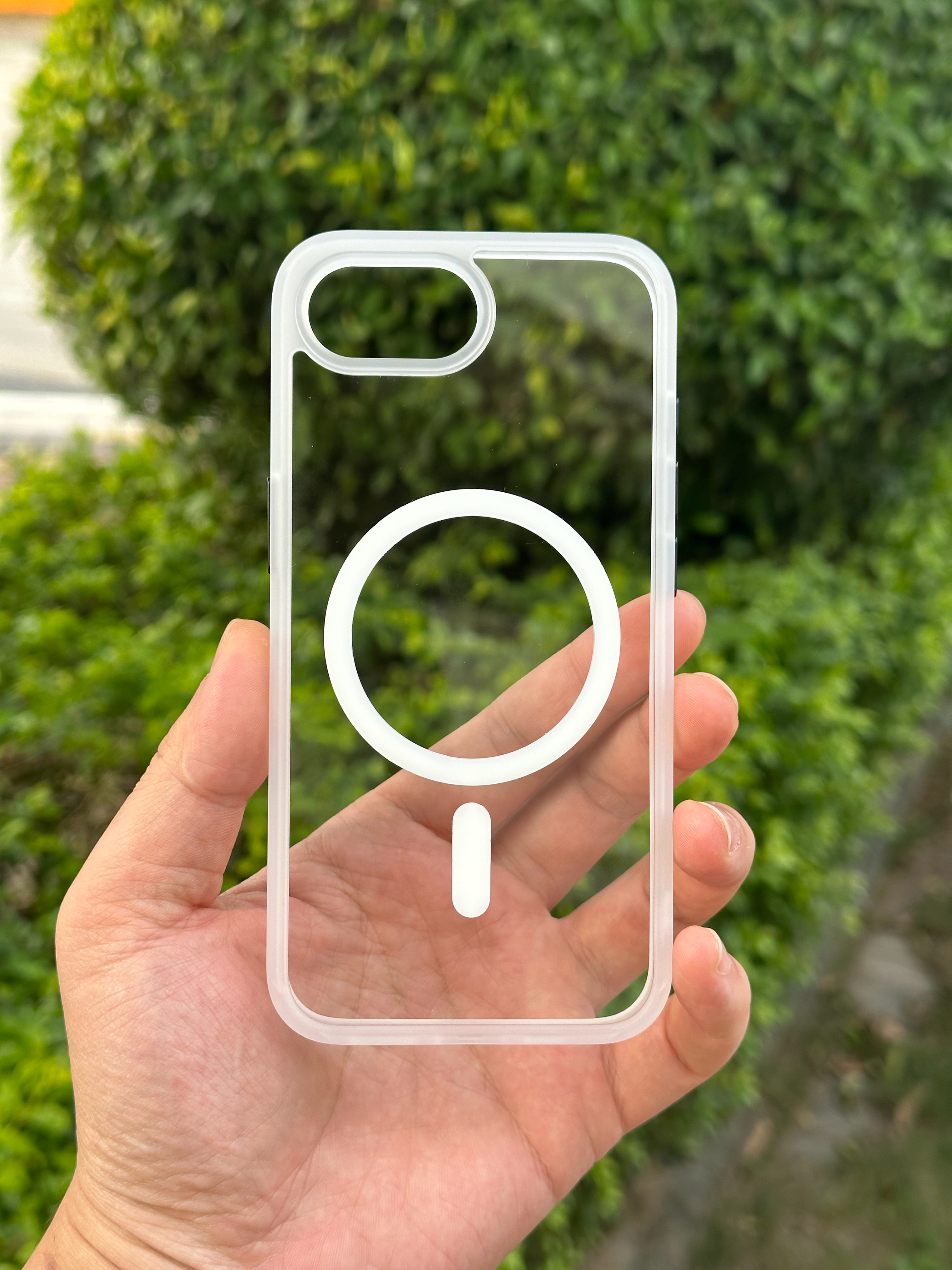 工厂发来的 iPhoneSE4（可能叫16E）壳子，常规的外观咯，我们的模具也下