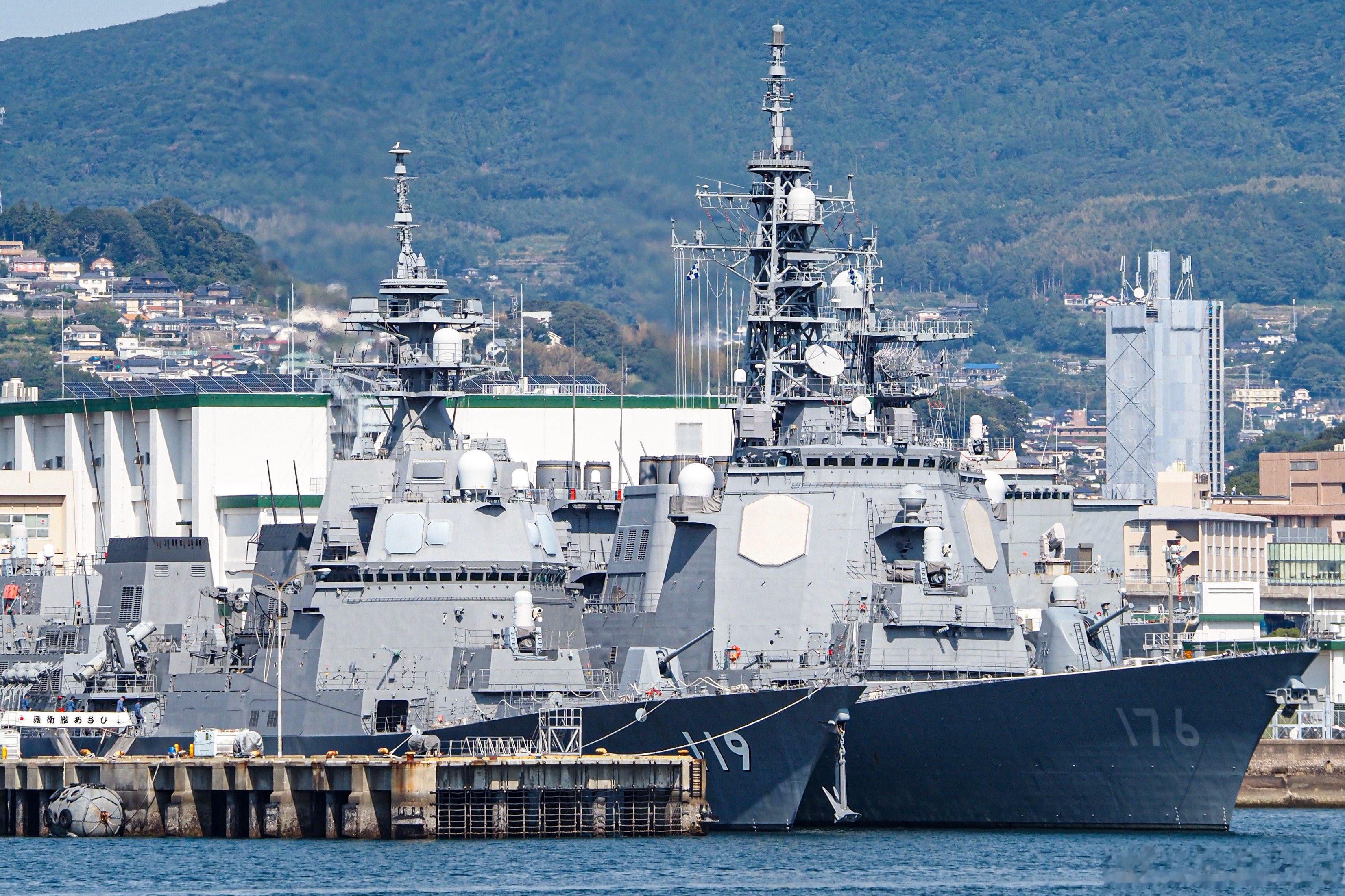 朝日、鸟海对比#武器装备[超话]##海军[超话]# ​​​