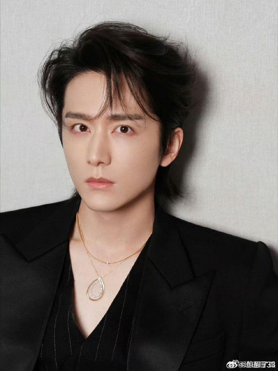 张新成6年前回复网友的私信 刷到张新成这条私信直接被圈粉，6年前他耐心回复一个陌