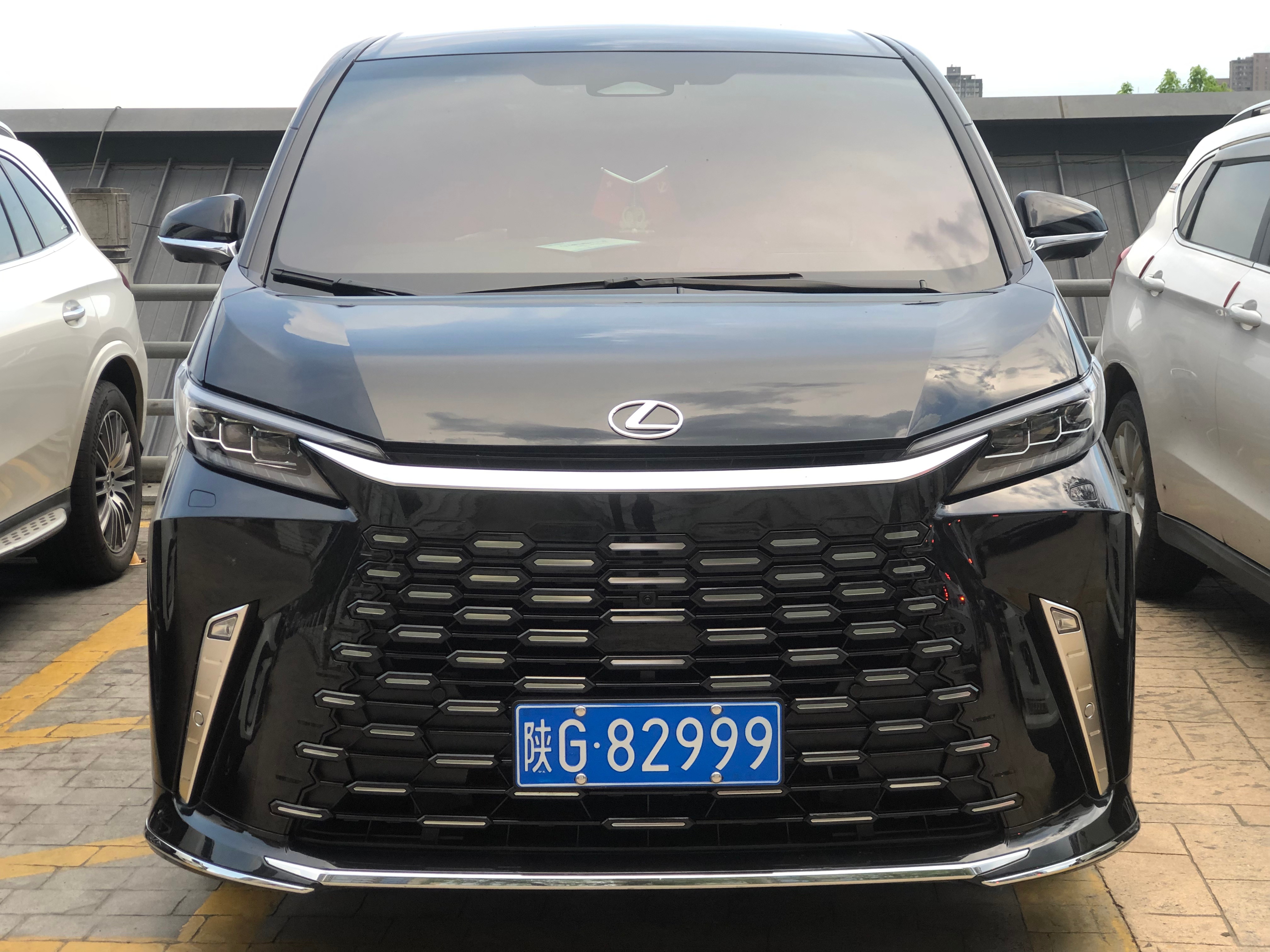 全球车牌 陕G82999雷克萨斯LM500 安康