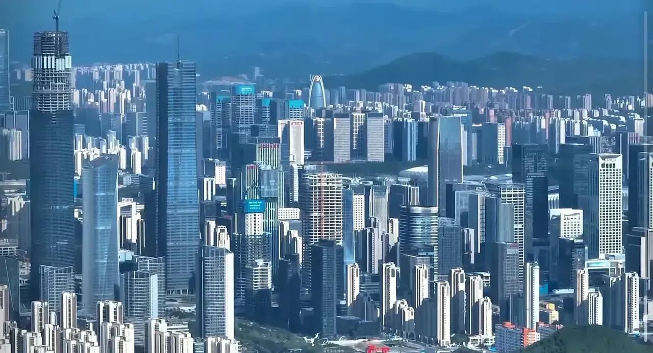 济南强则山东强，济南对山东经济的带动作用难以估量。


举个例子，这些年来，济南