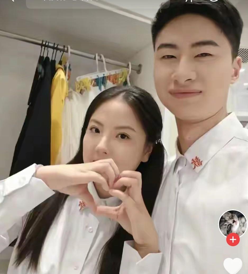 到底为何？庞众望订婚后又分手！
有网友表示理解：
庞众望的家族疾病遗传基因太多。