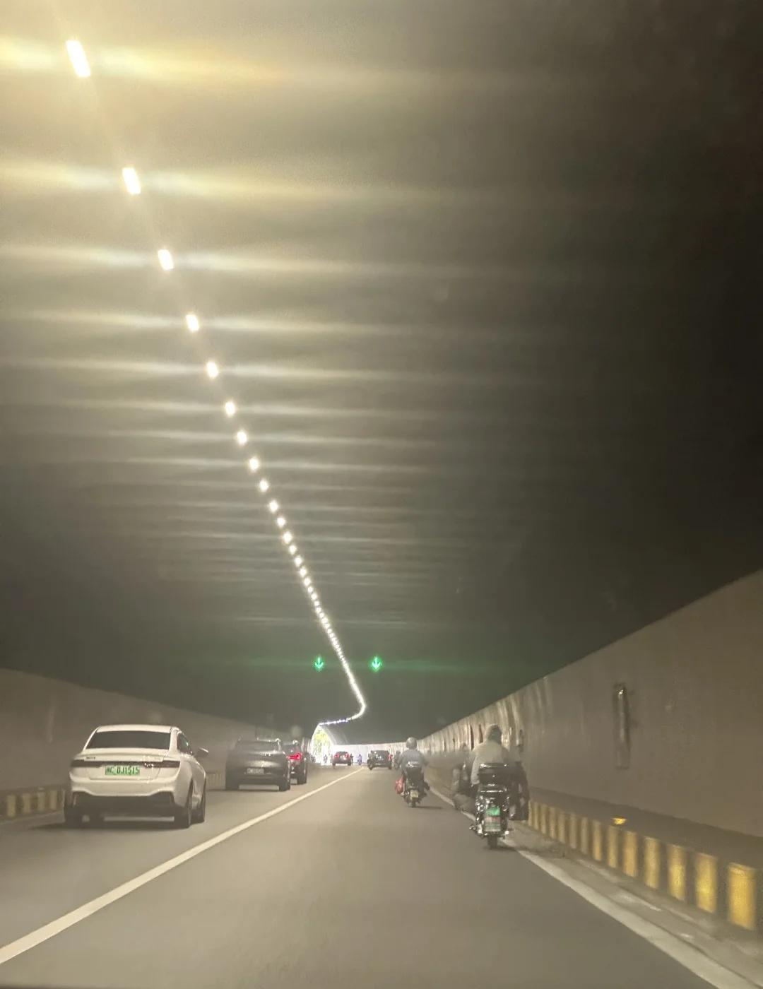 泉州能管管这种现象吗
[笑哭]前面的还能防得住
突然从后面窜出来两部吓s了
谁能