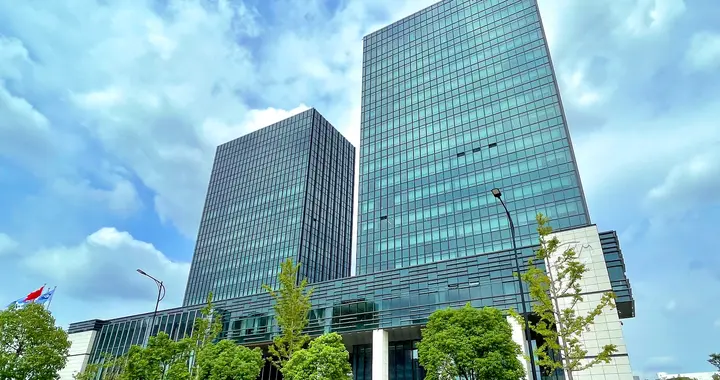 创新、国际化双轮驱动频放大招，恒瑞医药转型升级迎来深度蜕变