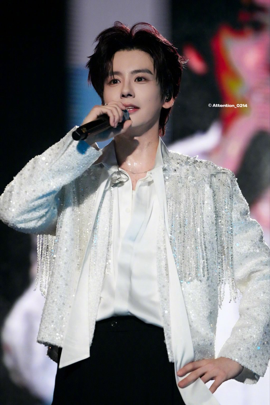 #魏哲鸣马柏全站姐互发##马柏全站姐发了魏哲鸣#今年站姐团建，站姐互发，两位都超