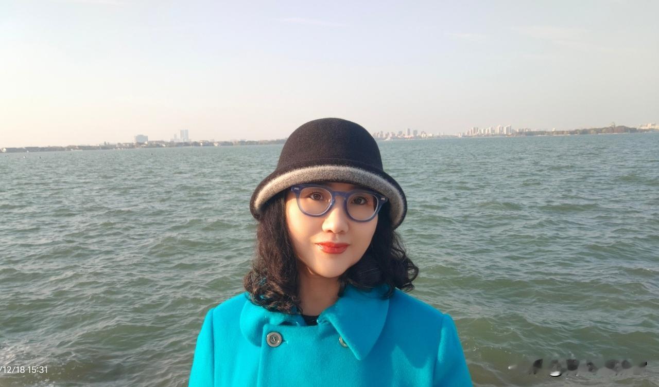 苏州金鸡湖

苏州“大裤衩子”