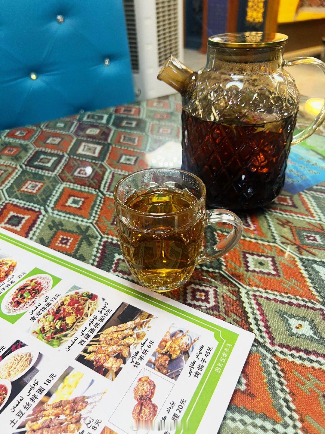 餐厅吃饭，除了卫生和味道以外，还有2点会加深我对餐厅经营者的认识。一个是茶水，一