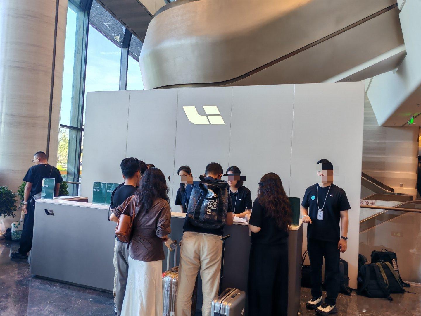 理想汽车第一款纯电SUV来了，今晚7点理想i8上市发布会，不见不散！互联网公司 