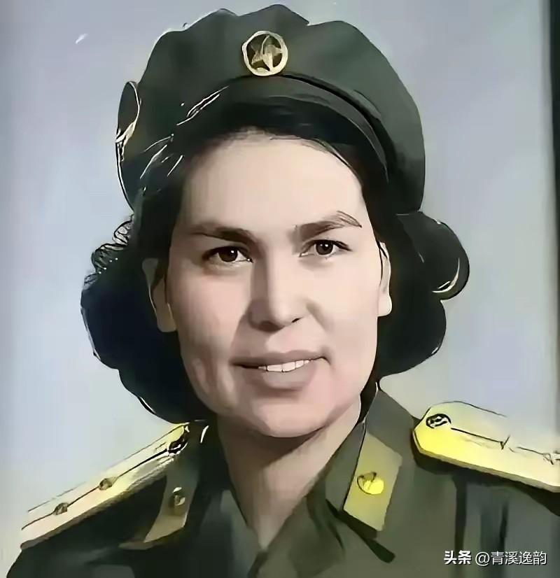 1965年，上海，空军首任司令刘亚楼，在病床前，对他41岁的妻子下了一道命令：“