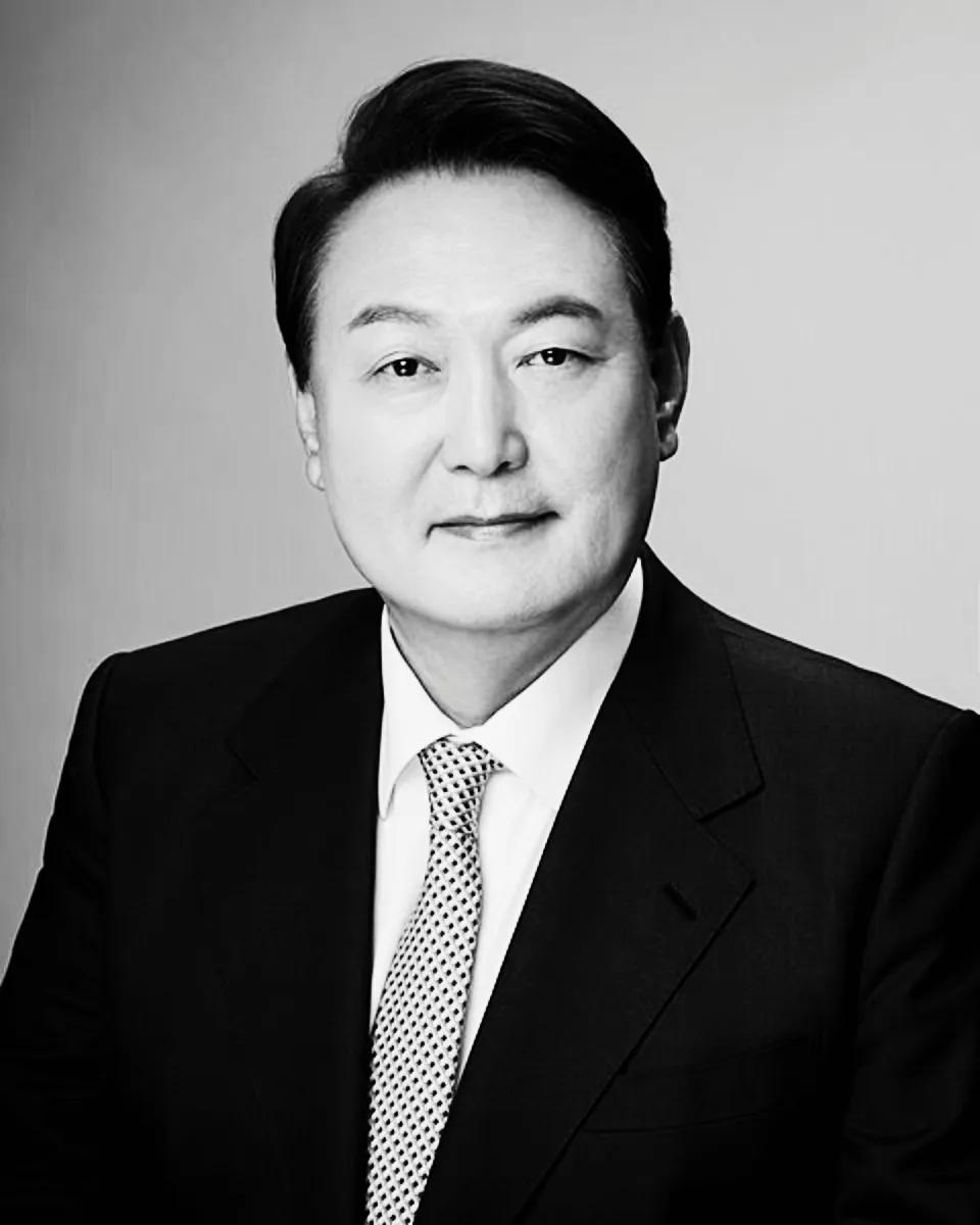 突发身亡！
韩国刚刚突传噩耗！
韩国出大事了！8月8日，韩国反腐部门的一名高级官