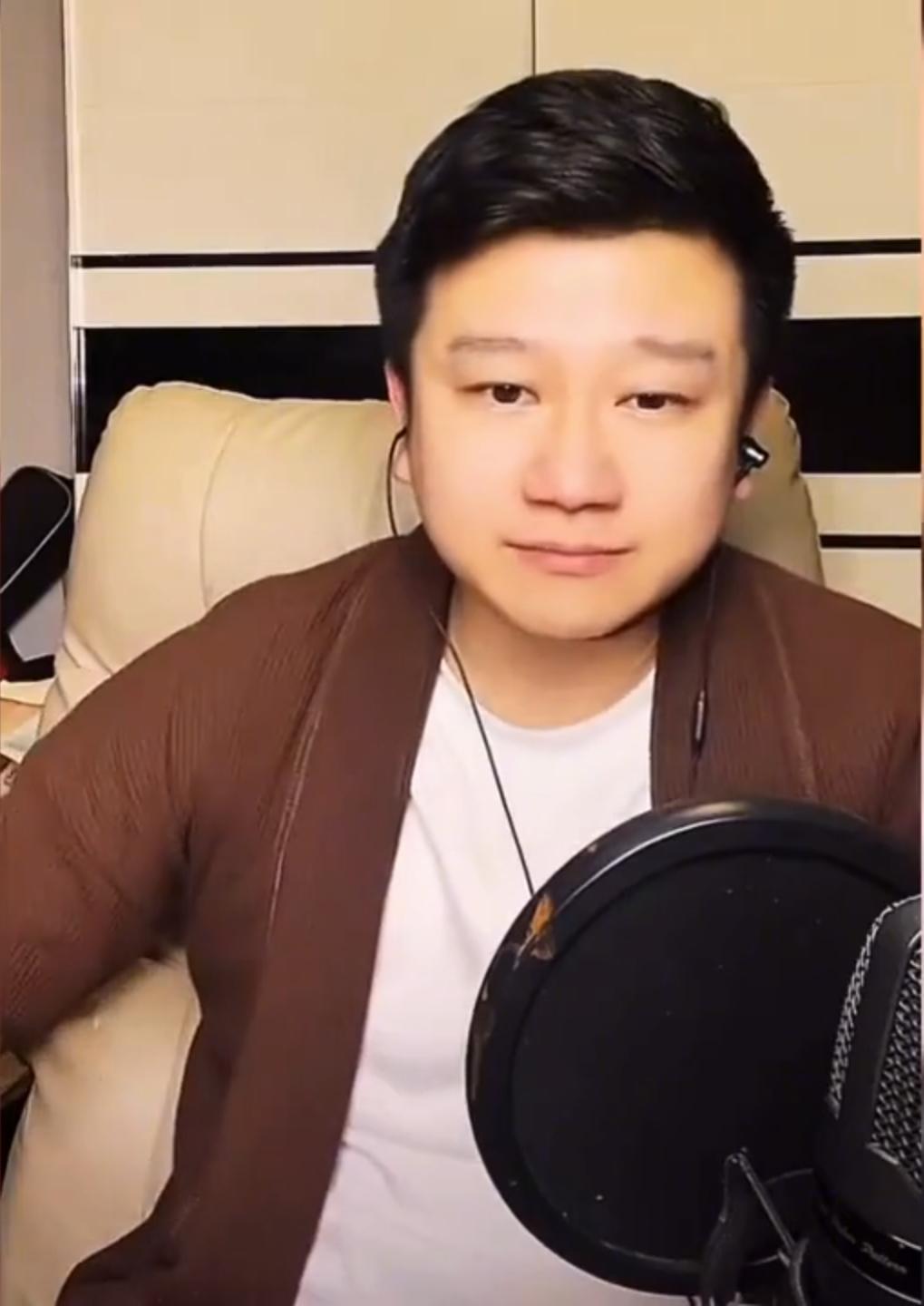李寅飞仍然认为高鹤彩是他的好哥哥，但是两个人因为曹云金，可能已经有隔阂了。
 