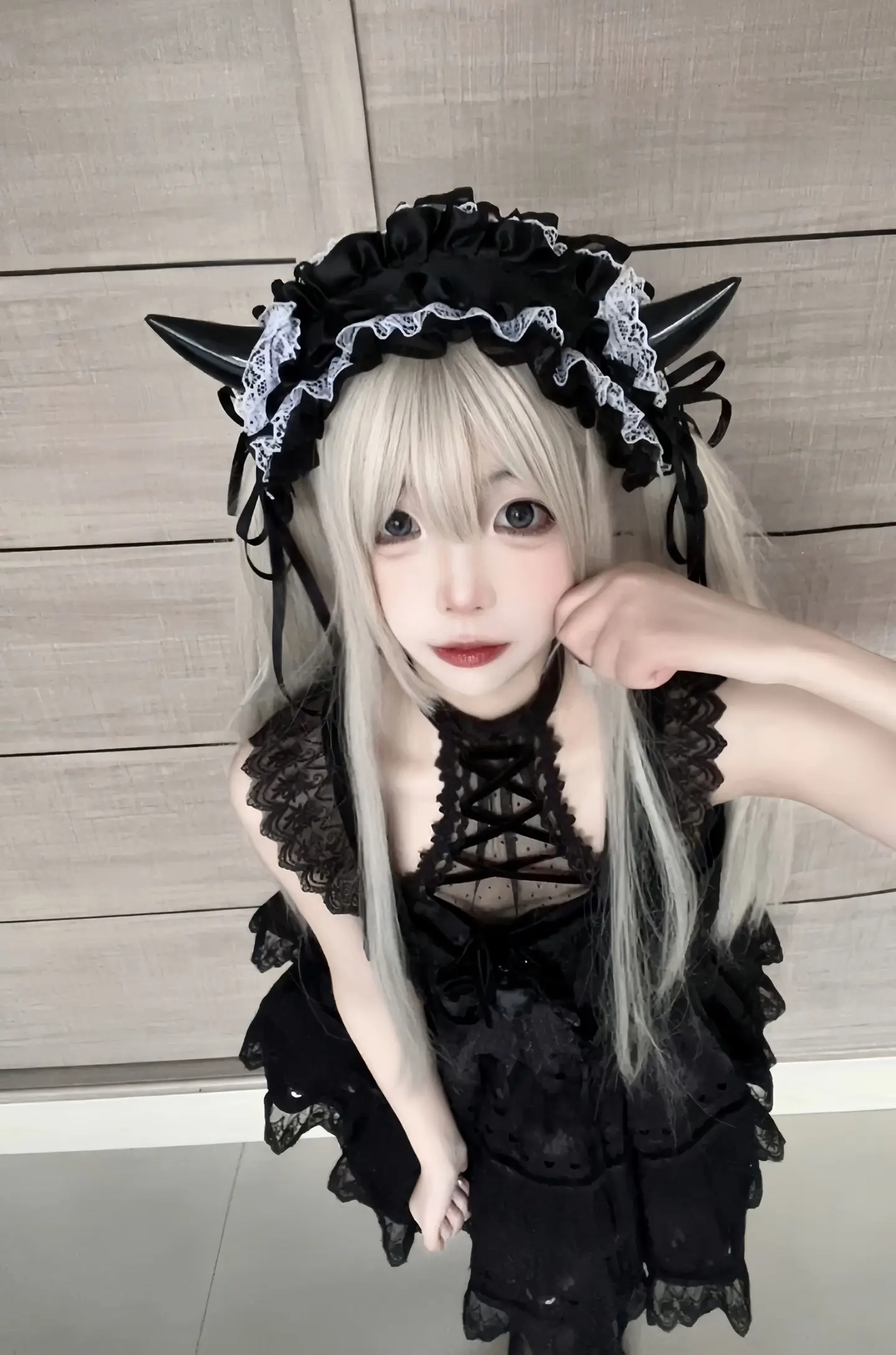 了解我以后 你开始厌恶我身上无法洗去的悲观