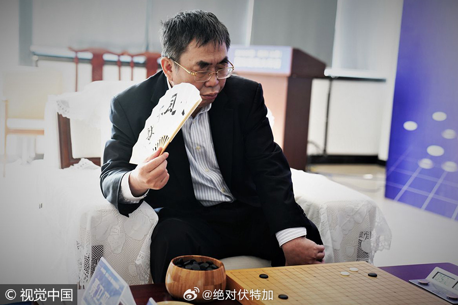 中国围棋“棋圣”聂卫平去世。聂卫平可以说在上世纪七八十年代的中国影响力惊人。那个