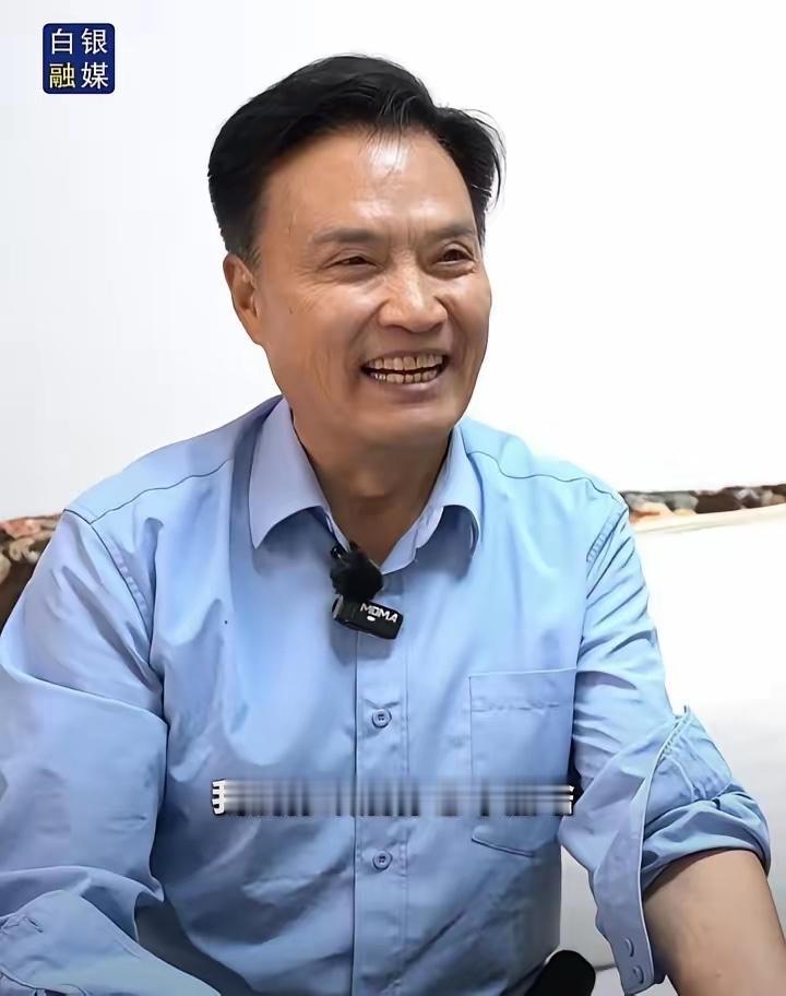 神二十三航天员张志远火了！他爸张巨坤接受采访，全程笑得合不拢嘴，满脸都是骄傲。老