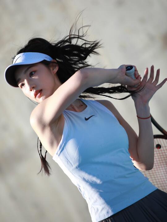 “网球赋予我甜区” 🎾