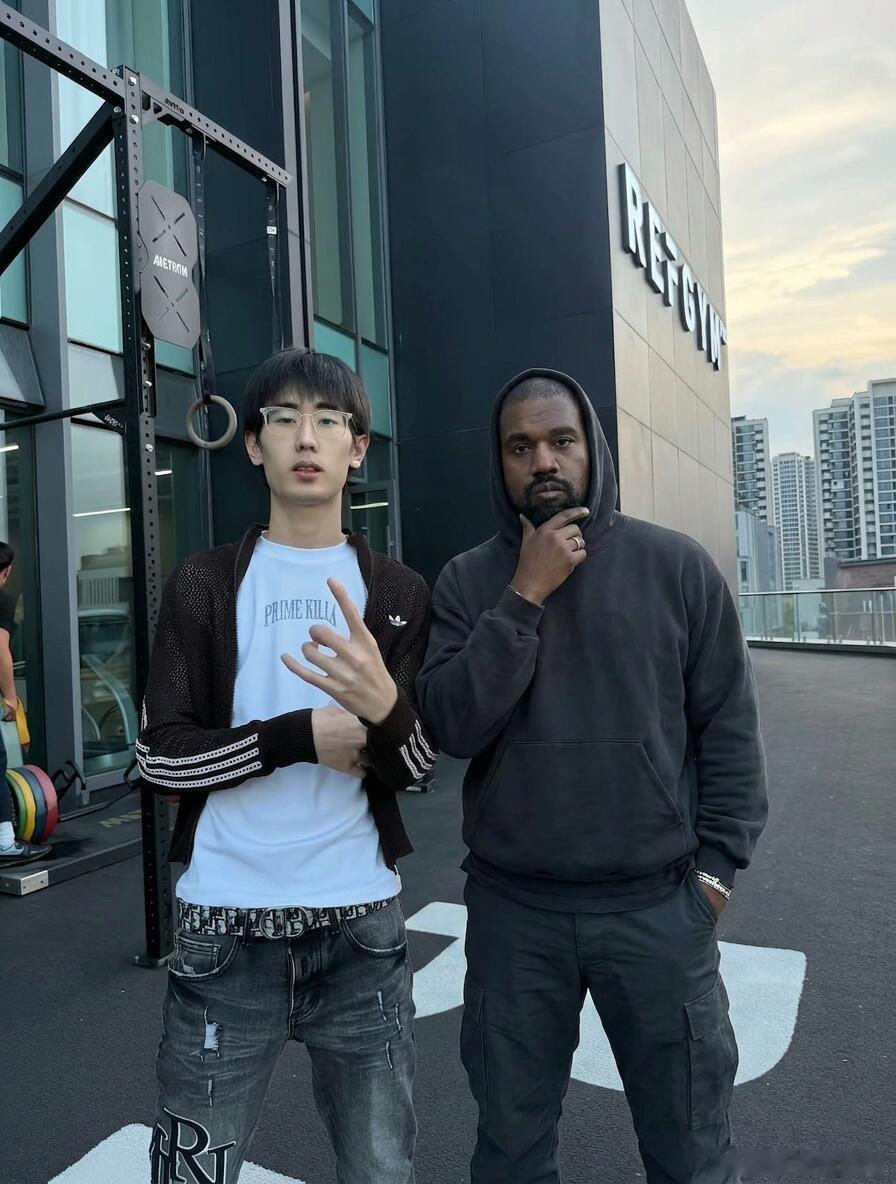 在说唱巅峰没有不癫的义务50个哈人没一个记得自己是来比赛的 个别选手自带搞笑天赋