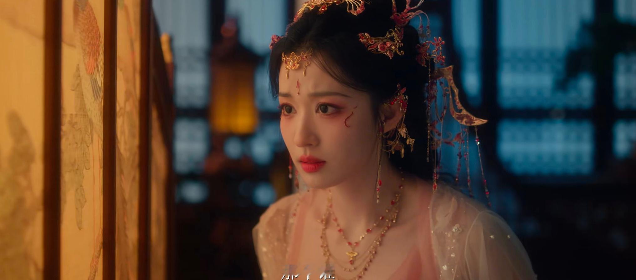 新预告滤镜又调整了，清晰度高了些，也没上一版滤镜白 