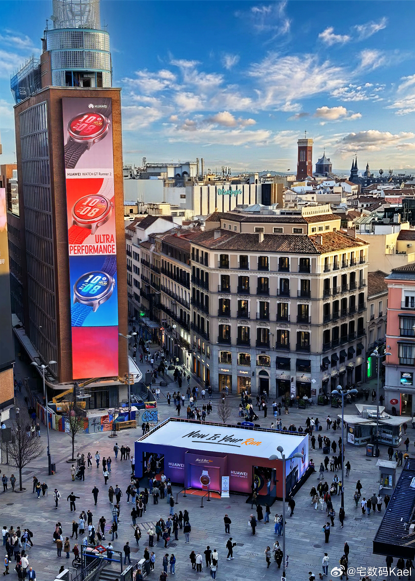 阿华开始重回海外市场，手表穿戴这些，还是卖的不错。这回在马德里的华为快闪店，就阵