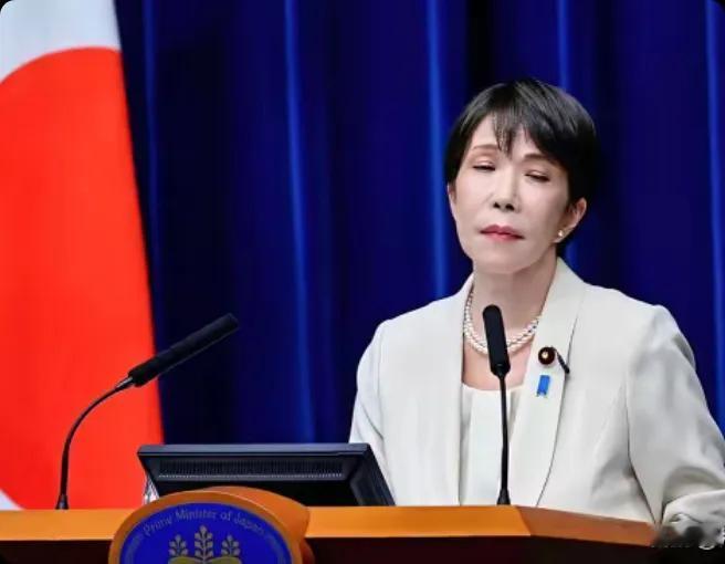 日本要撑不住了！

8月17日。日本内阁府最新数据砸懵全球：二季度GDP增速暴跌