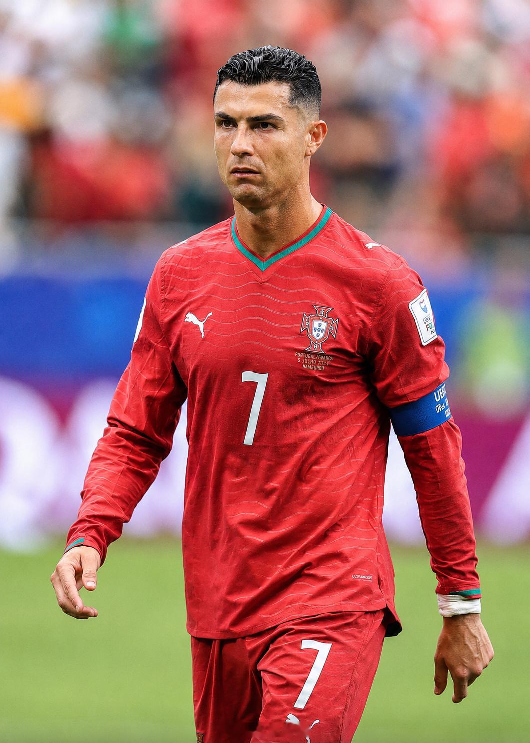2026世界杯｜葡萄牙迎出线生死战！官方社媒发文号召团结，全队上下誓拼关键三分。