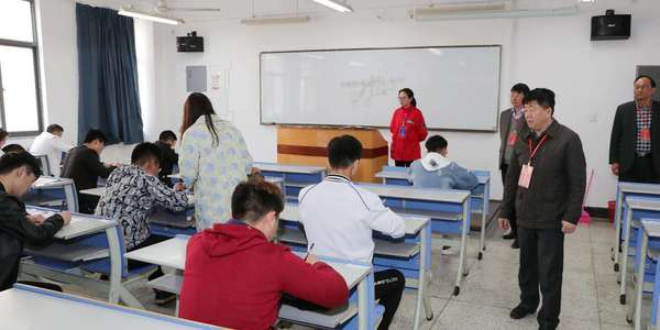 ：“大型考试”为什么需要回收草稿纸？学生：这么多年也没整明白！