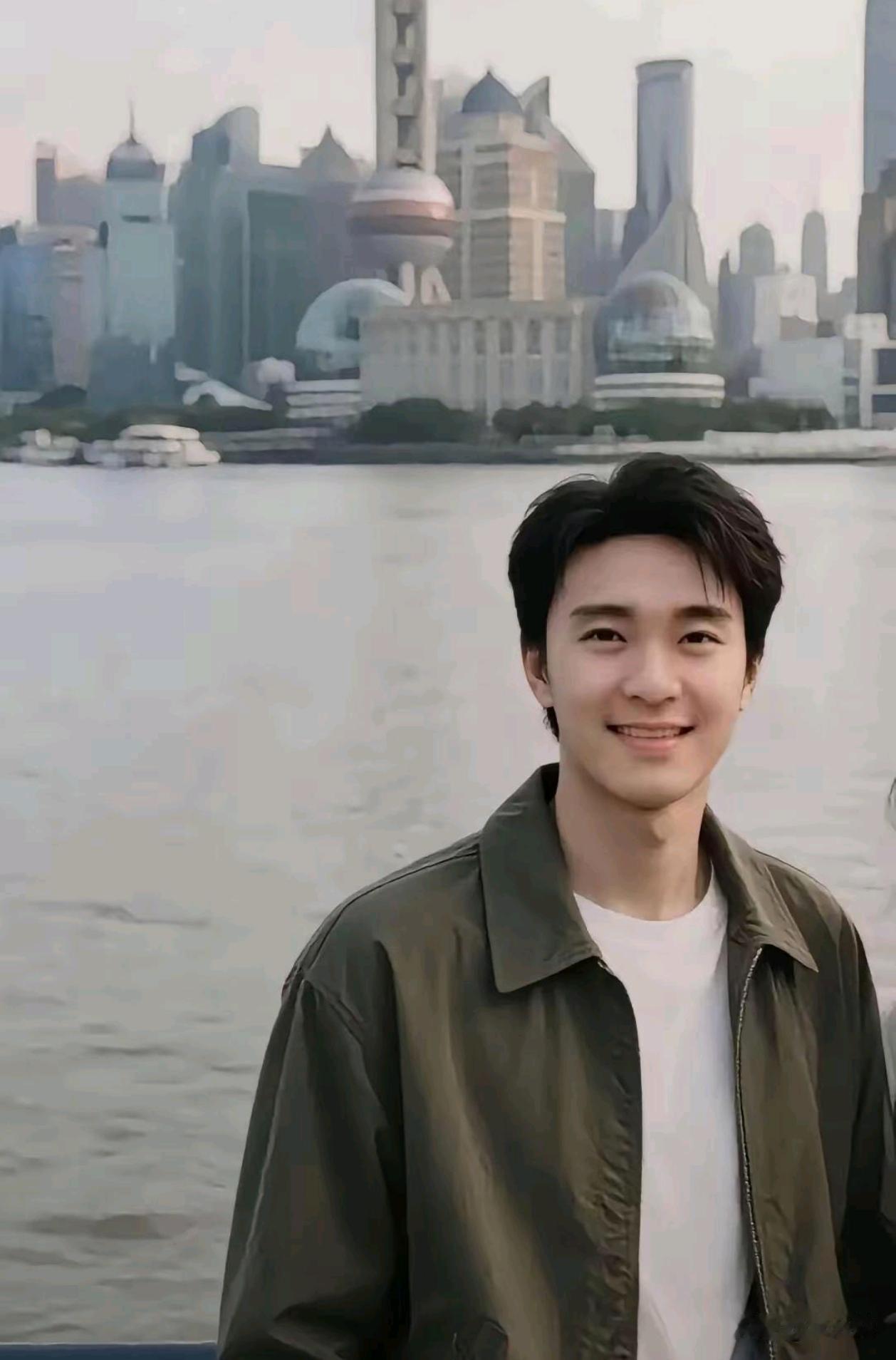 他当年的颜值放到现在来也很顶