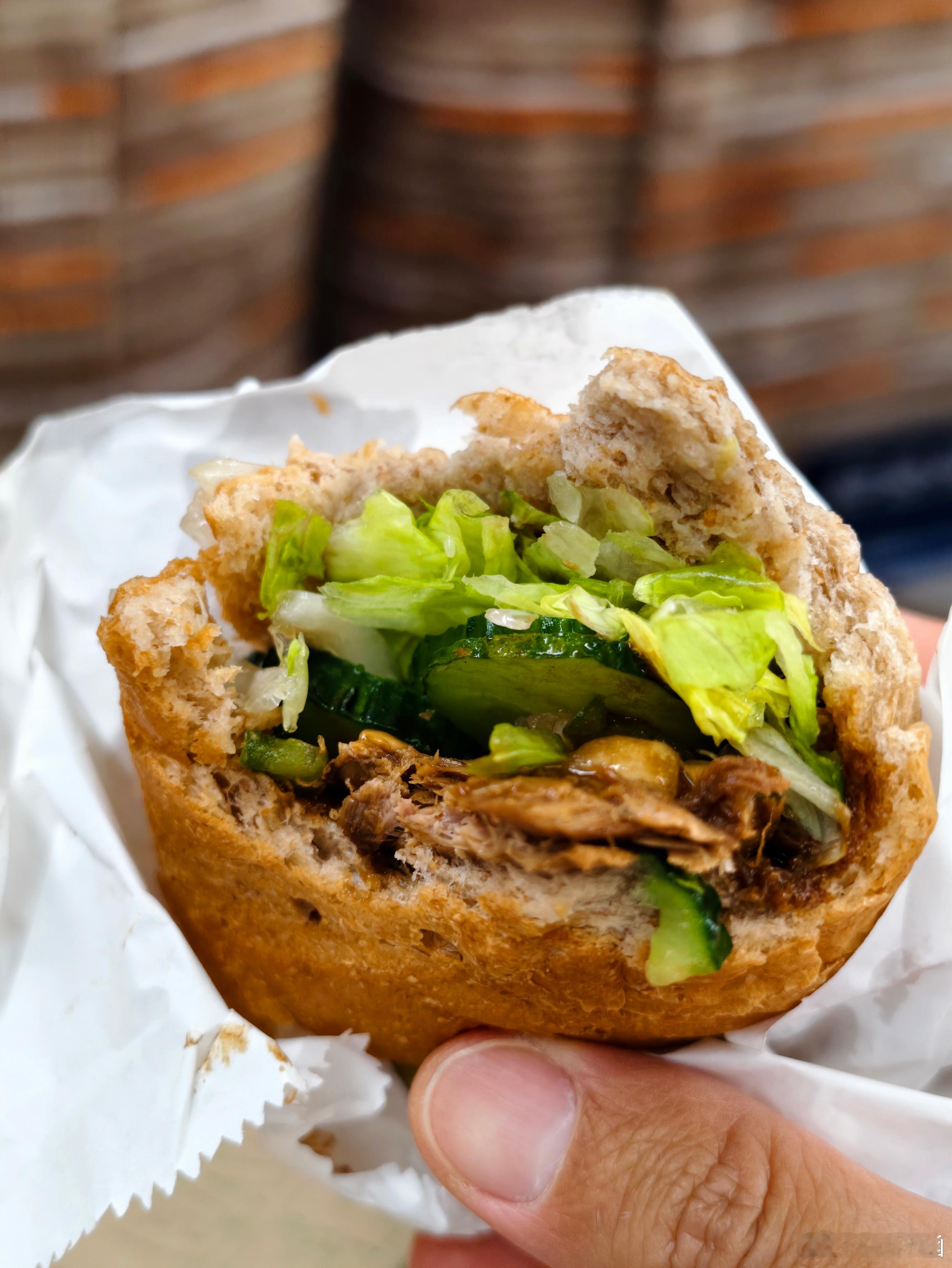吃了半个北京烤鸭味的subway，应该只有北京能吃到，没想到还挺好吃的！有来北京