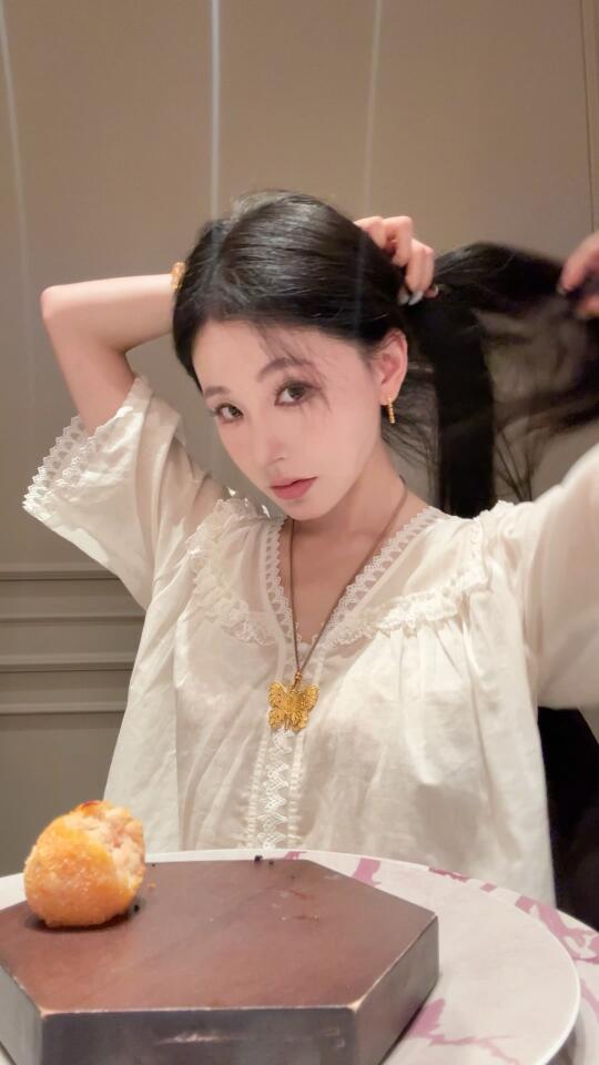38岁中国女人第一次收到黄金礼物⚜️