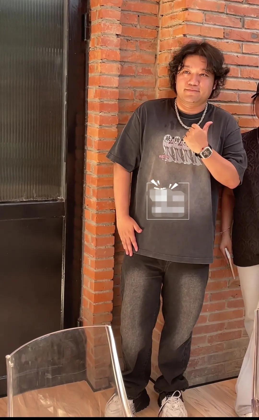 小雨出息了，单手腕上的手表就价值几十万！

尤浩然你可以不知道，你也可以不知道他