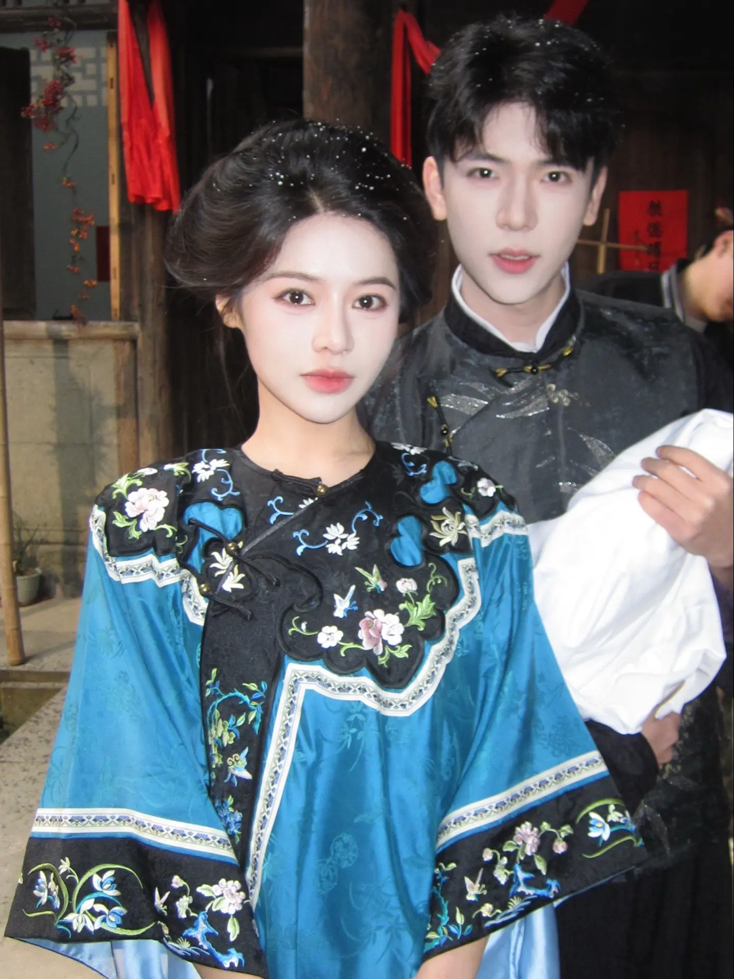 世人说什么正邪两派 你的手我也不想放开