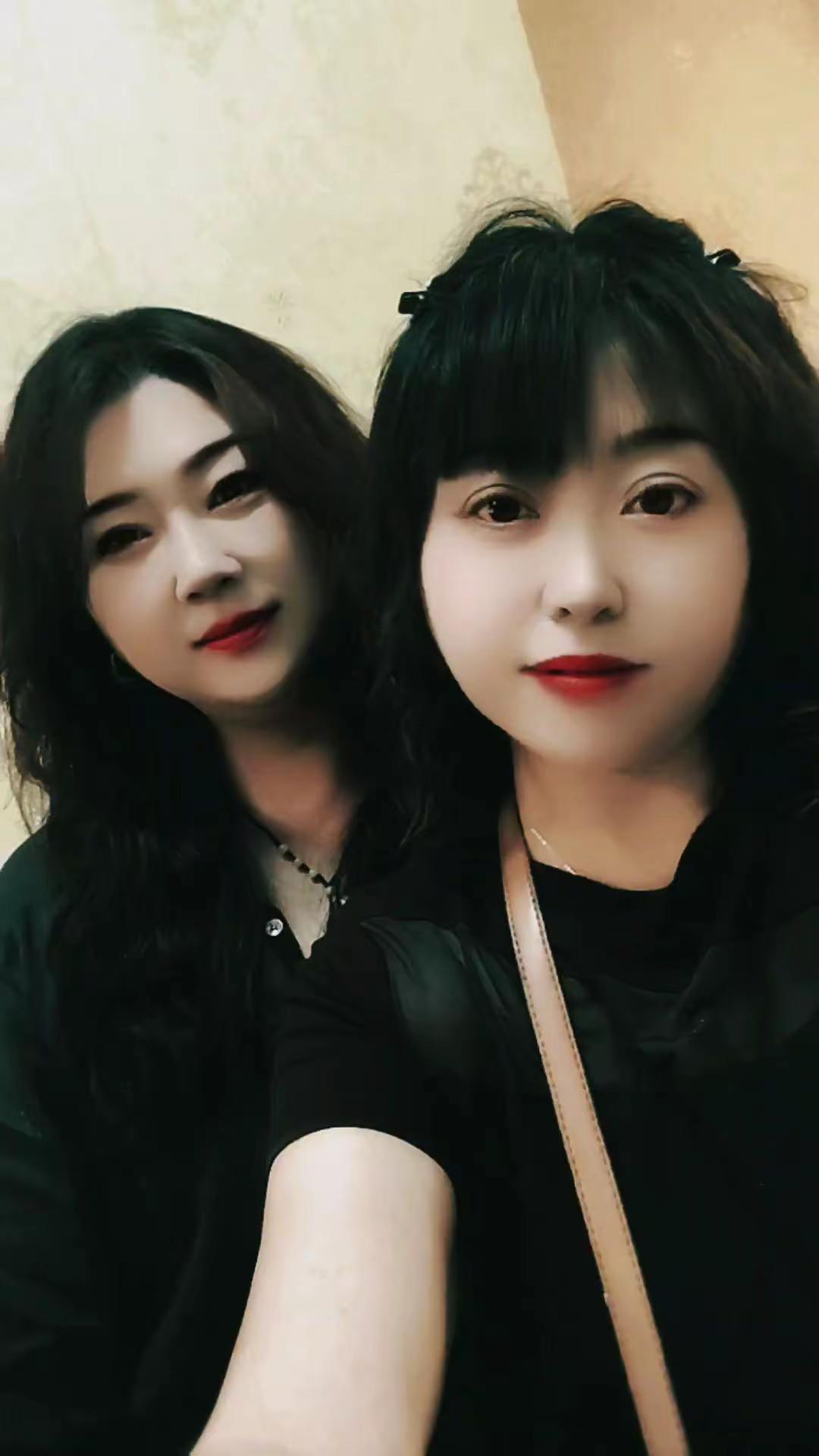 是朋友是姐妹是老庚一起打发时间…