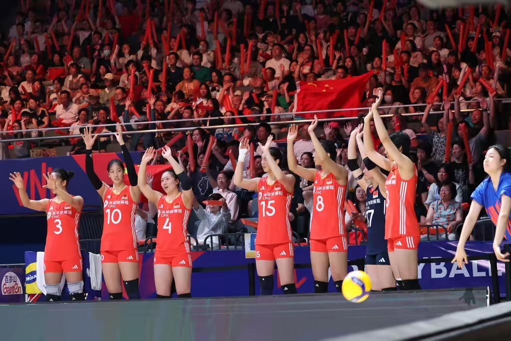 世界女排最新排名：美国仅第八，日本略胜中国，第一我没想到

以下是对世界女排最新