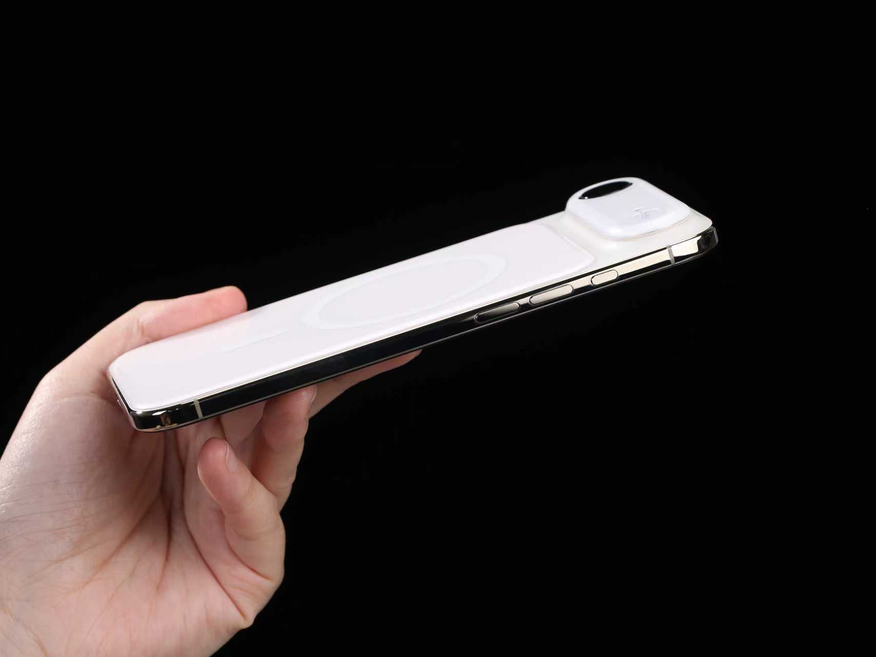 平嵌磁贴一贴，手感提升，磁力提升“给 Air 锦上添花”