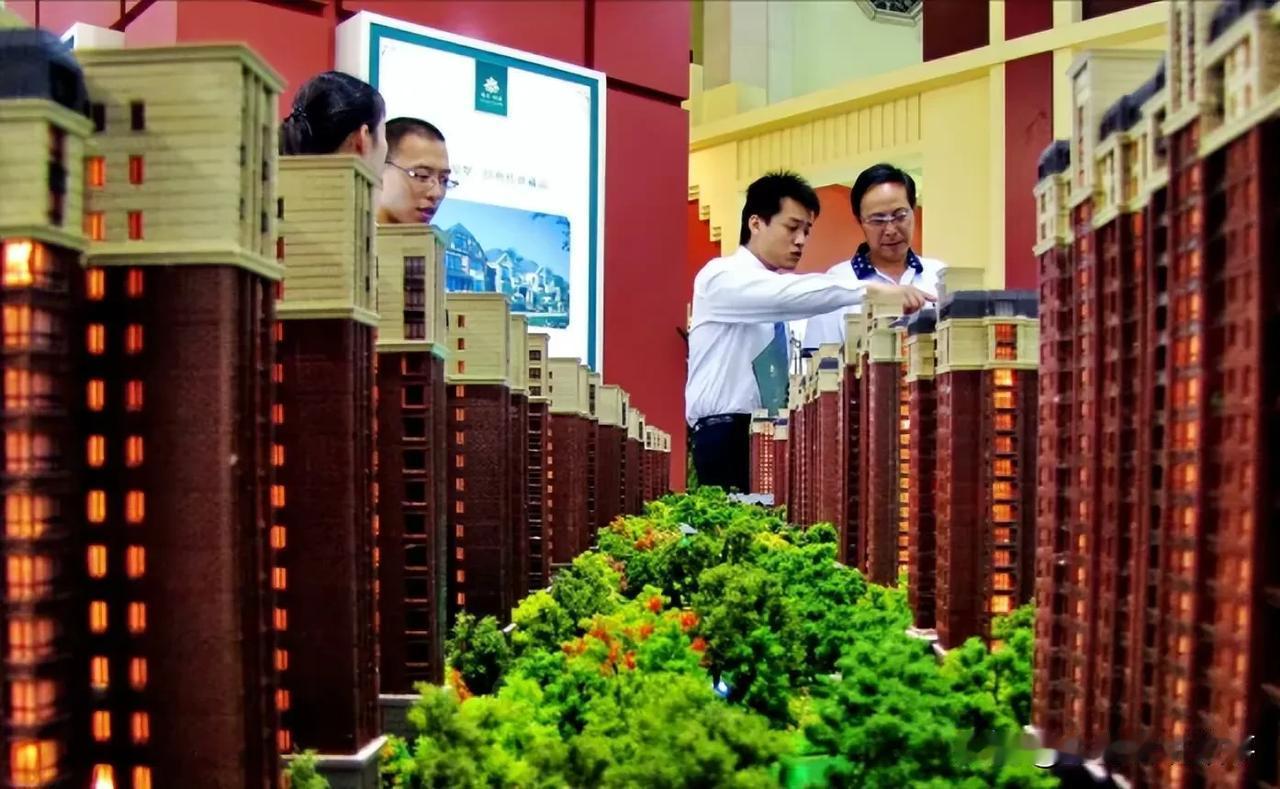 房价持续回调，楼市春天何时来？

今年楼市延续调整，降价风席卷一线，曾让人望尘莫