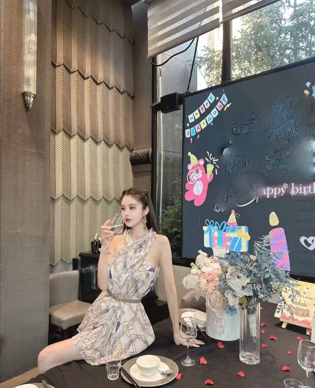 走着走着，又是一年立秋，人生总🈶太多的来不及，一眨眼就是一天，一回头...