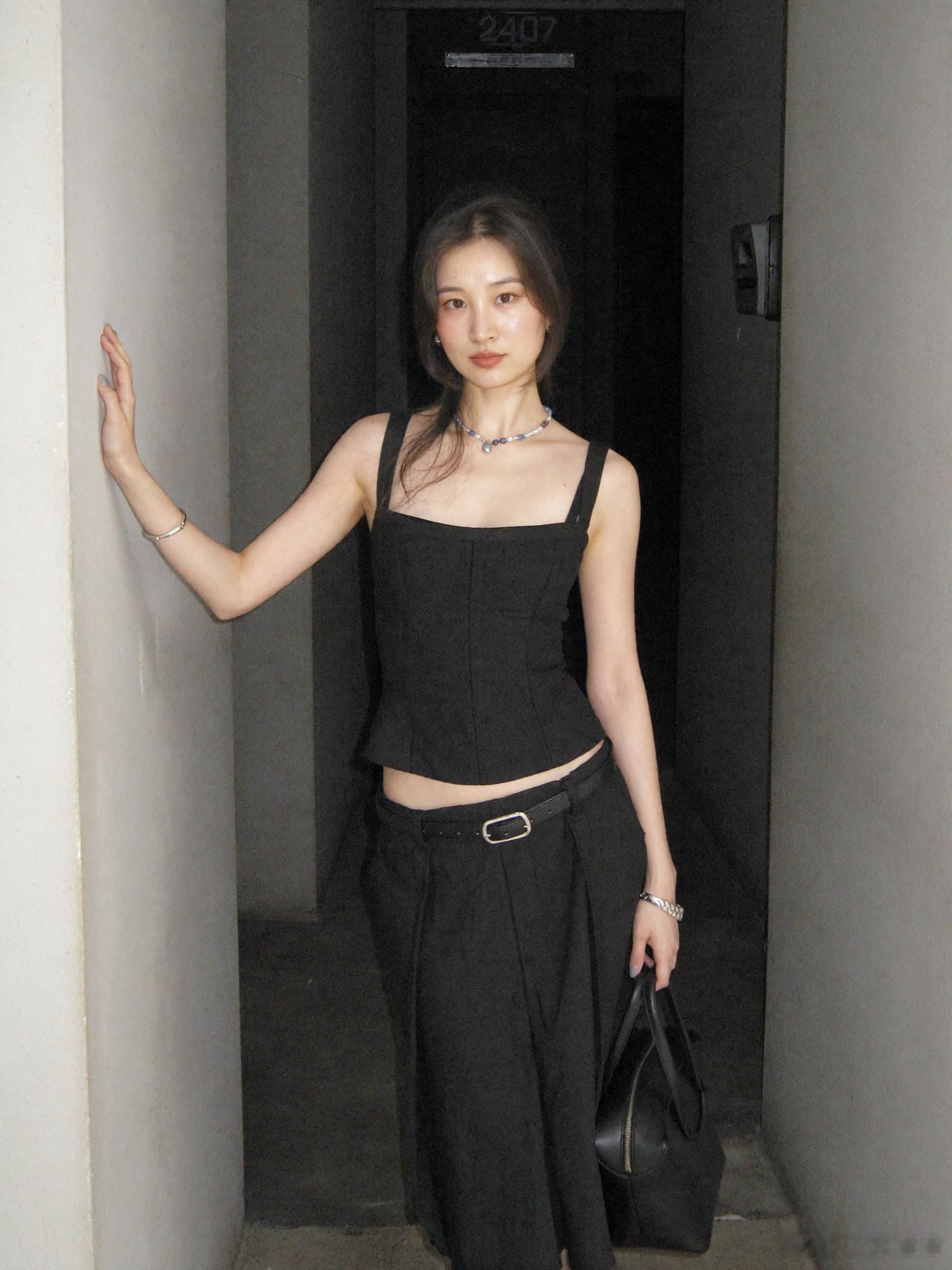 花一分钟给自己来了组写真 