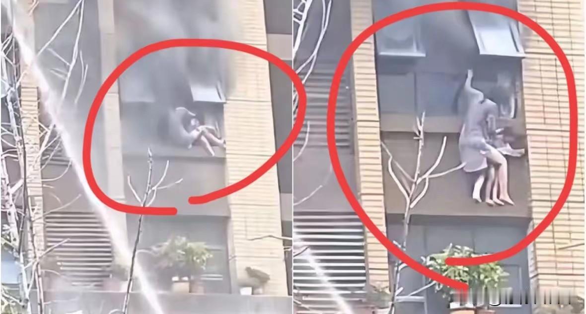 江苏连云港东方领秀小区一户住宅突发起火，屋内浓烟弥漫。母子二人被烟火困住，情急之