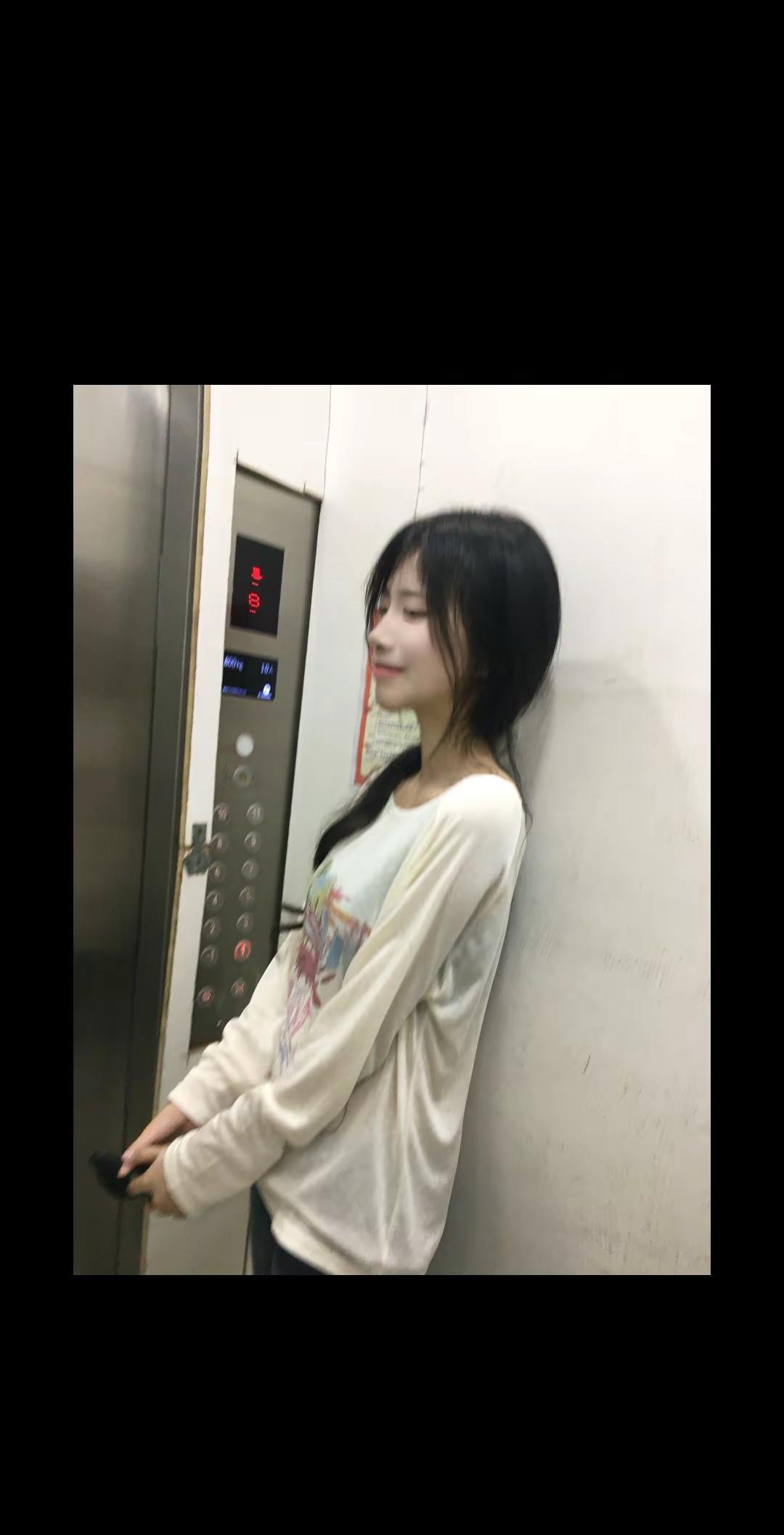 今天晚上吃的什么啊小哥哥