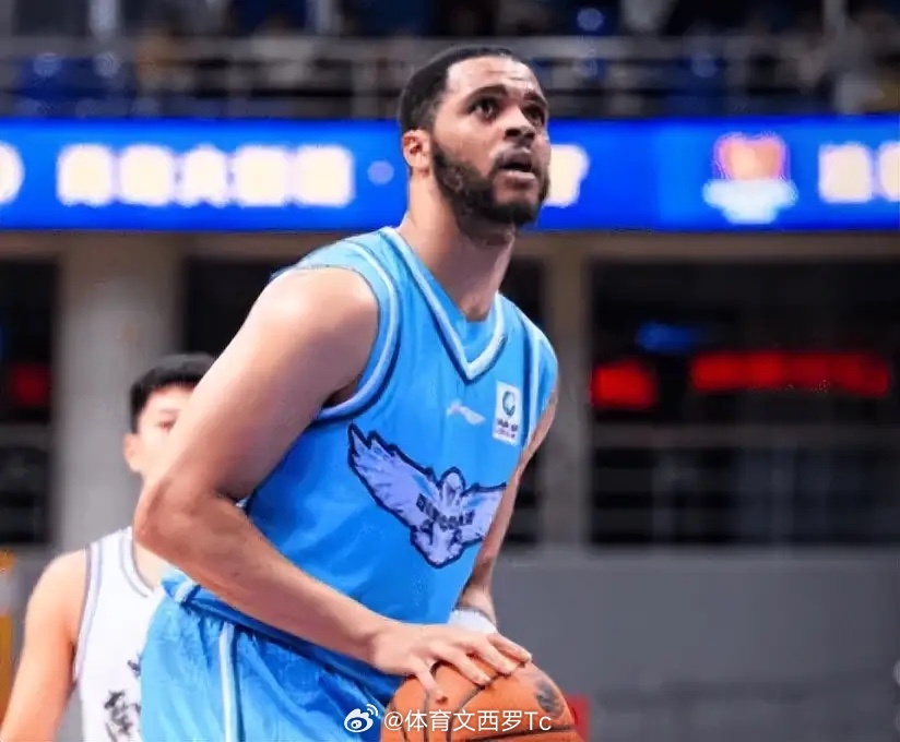 又输了！全队仅外援得分上双 姜宇星王岚嵚 0 分 辽宁不敌青岛辽宁男篮vs青岛男