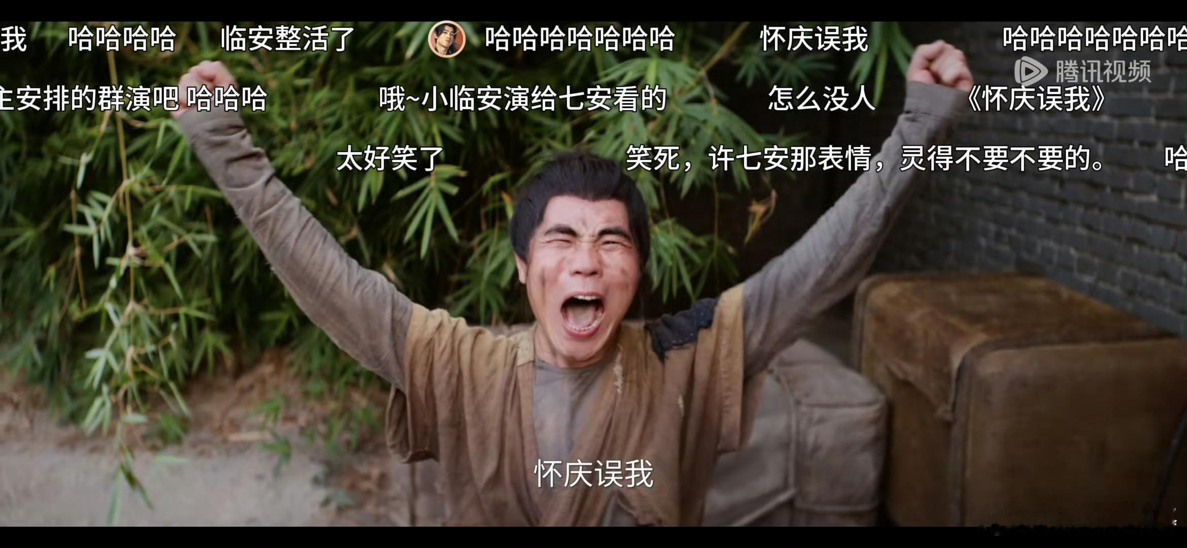 王鹤棣读弹幕被按了音量键  笑亖!王鹤棣直播读弹幕，越读越小声，原来是羞耻弹幕整