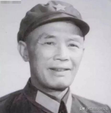 《亮剑》中丁伟的原型——钟伟将军的遗言。开国将军故事 
1984年钟伟将军因病于