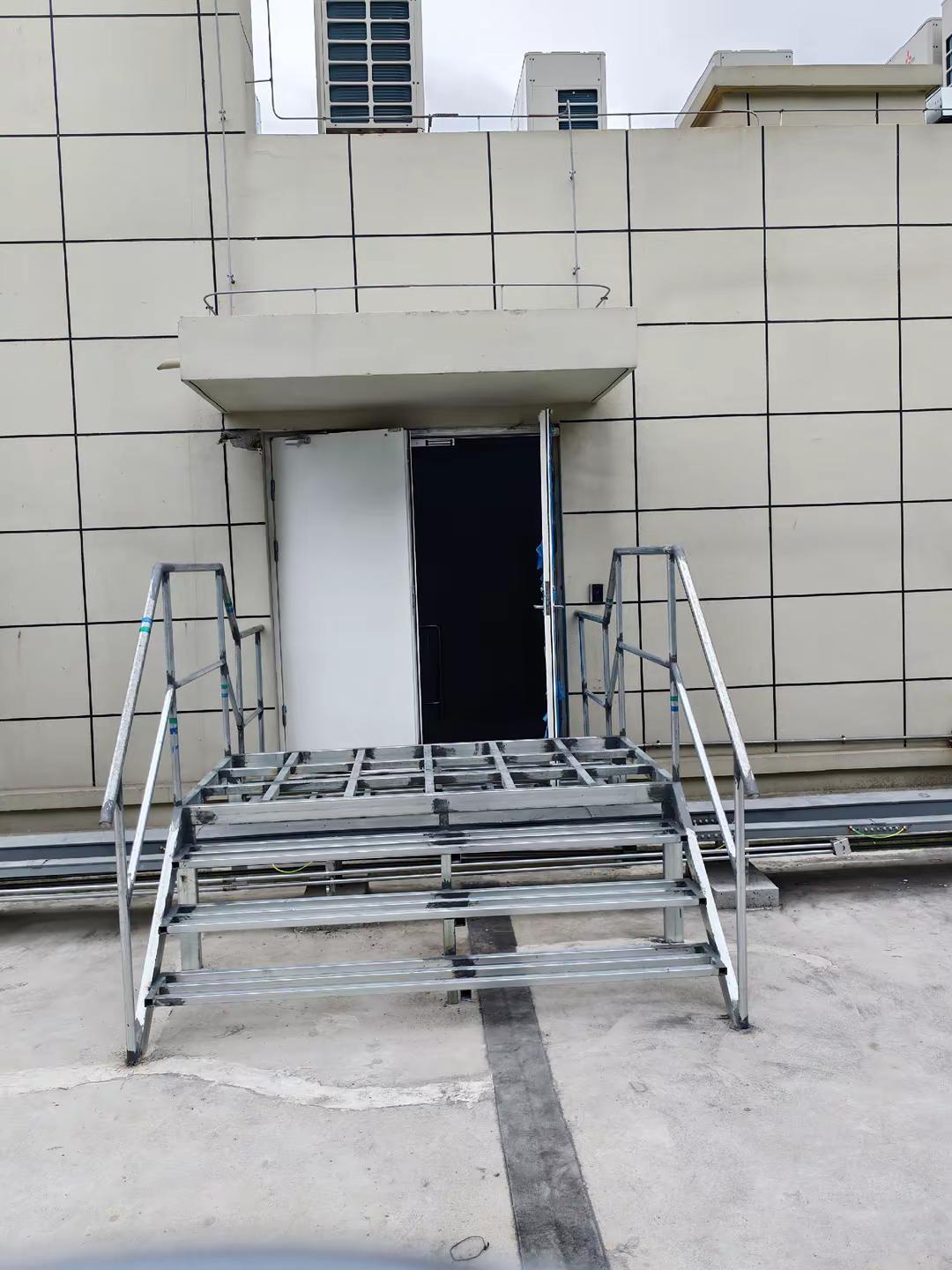 钢结构施工安装 钢结构踏步平台 钢构工程安装 钢结构工程