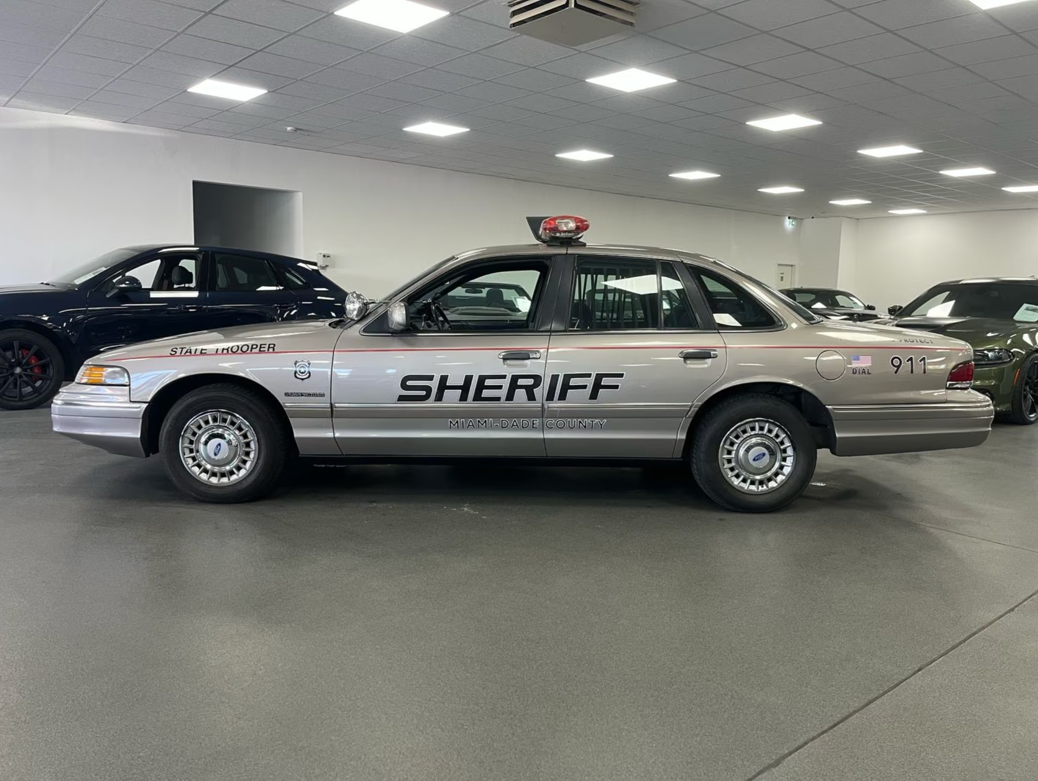 特殊车辆 Ford Crown Victoria Police Intercep