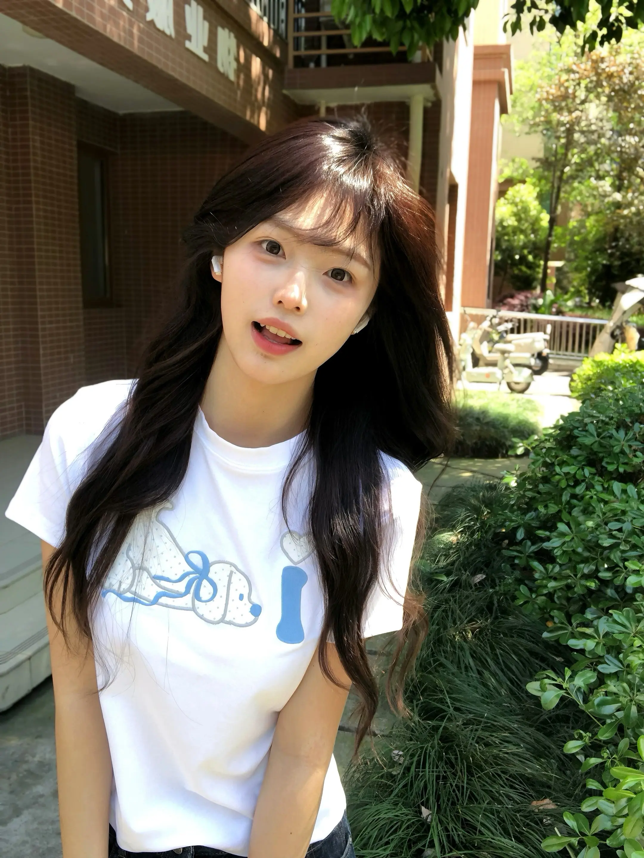 我想你明媚不要你流泪 不再为过往蠢事而皱眉