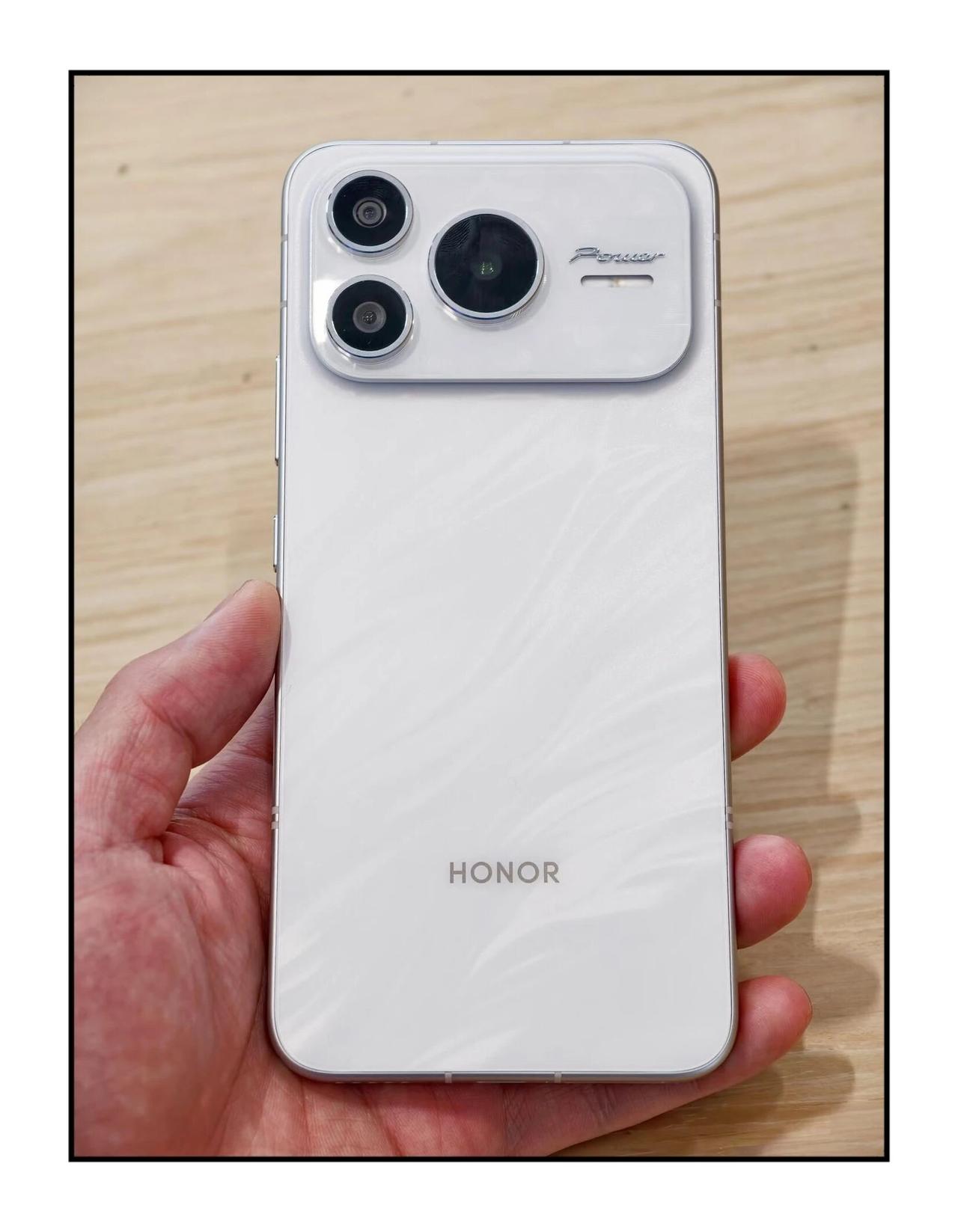 荣耀power2使用两个月，简单聊聊第一眼外观确实和iPhone 17有点撞脸，