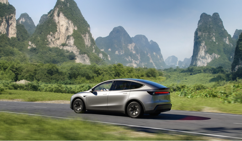 这真的特斯拉速度，昨天官宣，今天 Model Y L 就上市了。 ​​​六座 S